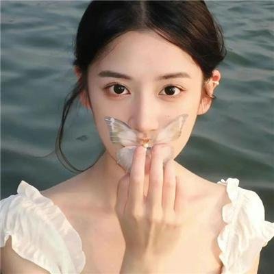 火山少女的爱愁 在线观看